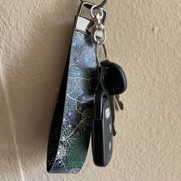 Abstract Key Fob Wristlet Keychain  Cane strap handmade - Picture 5 of 7